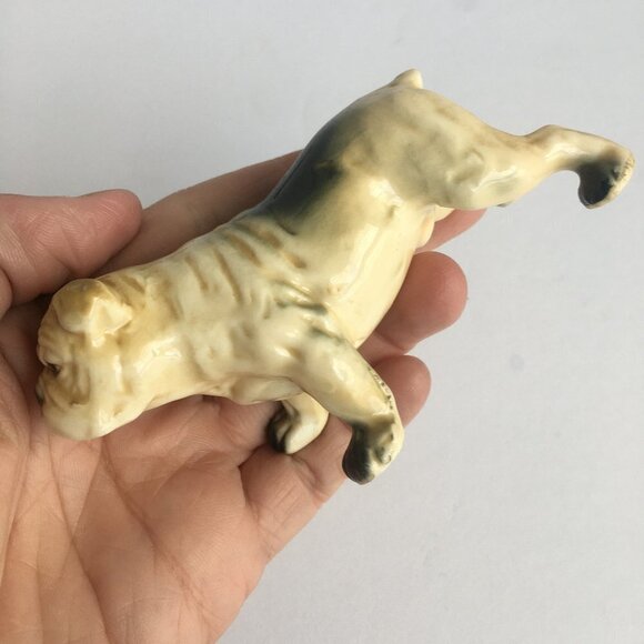Vintage Dog Figurine Statue - English or British Bulldog - Picture 4 of 8